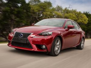 Lexus IS300h 2013 года (EU)